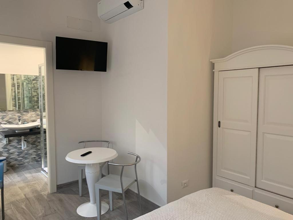 Hotel Domus Dotta New Bologna Exterior foto